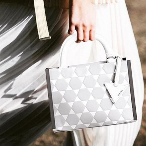 NWT HEIRLOOM Leather Embossed Handbag "JR TWIN" - Picture 1 of 5